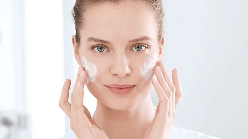 Vì sao cần chăm sóc da buổi sáng? Lợi ích không ngờ với làn da tuổi teen