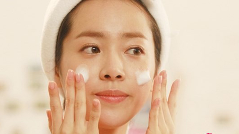 Skincare cơ bản là gì? Vì sao giới trẻ nên bắt đầu skincare từ sớm?