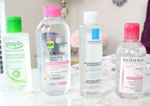 tẩy trang dạng nước cho học sinh